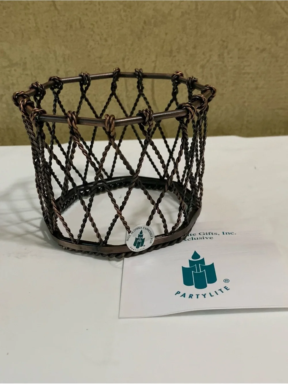 PARTYLITE Home Scentiments Small Metal Basket Candle Holder P7047 NEW in Box - Picture 2 of 7